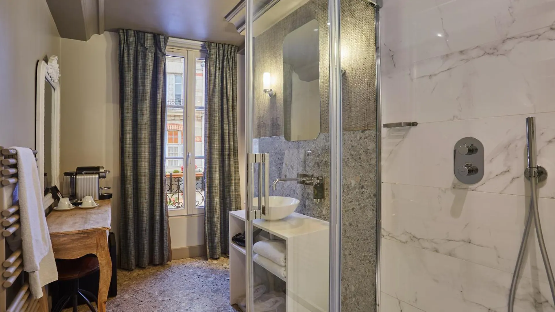 Le Robinet D'or Canal Saint Martin 3*