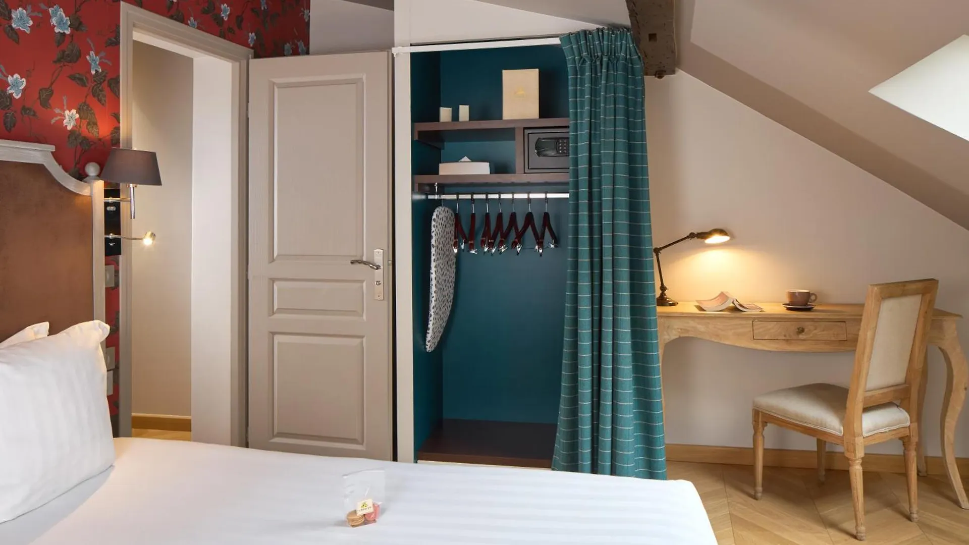 Hotel Le Robinet D'or Canal Saint Martin Paris