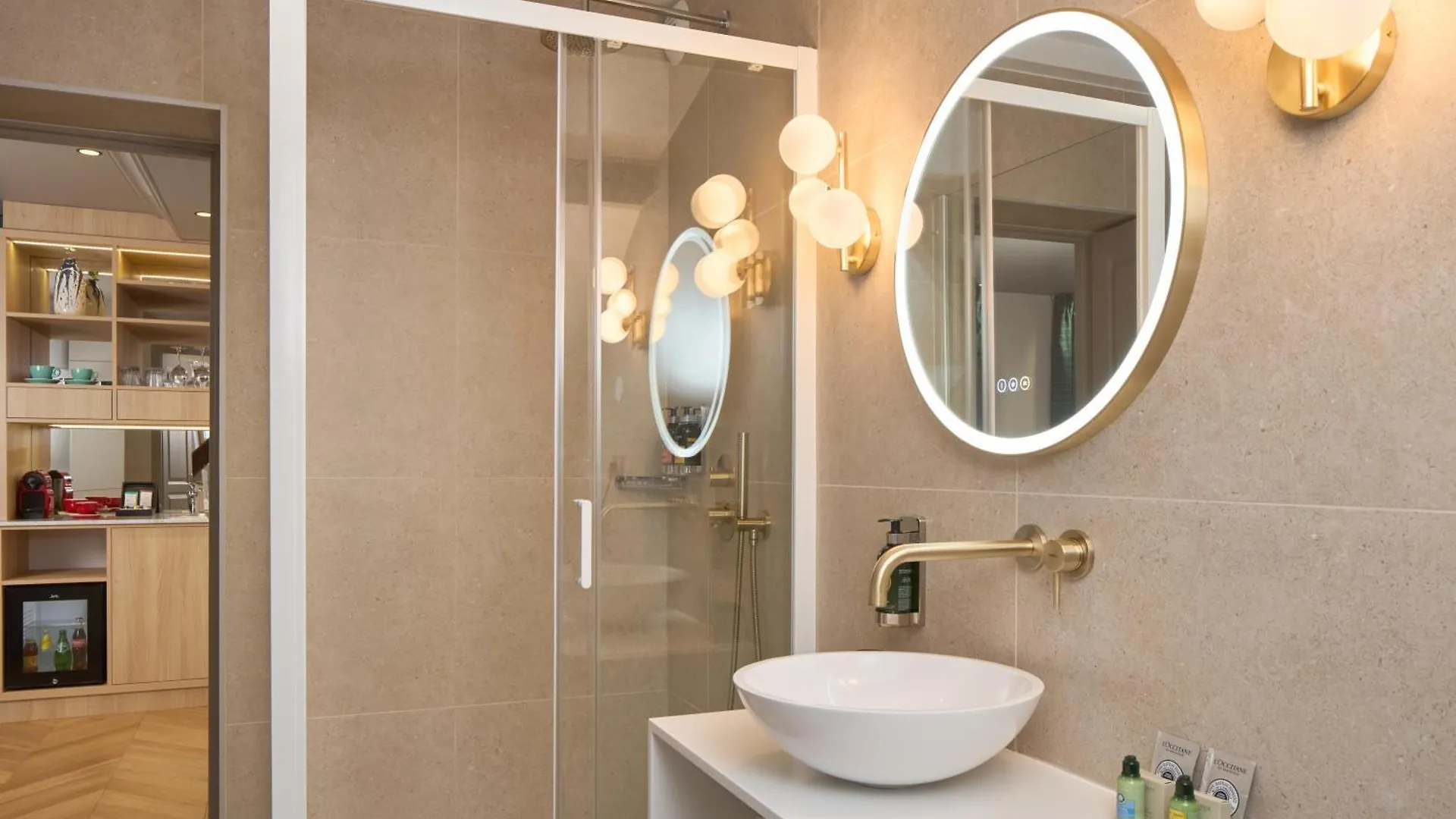Le Robinet D'or Canal Saint Martin Hotel Parijs
